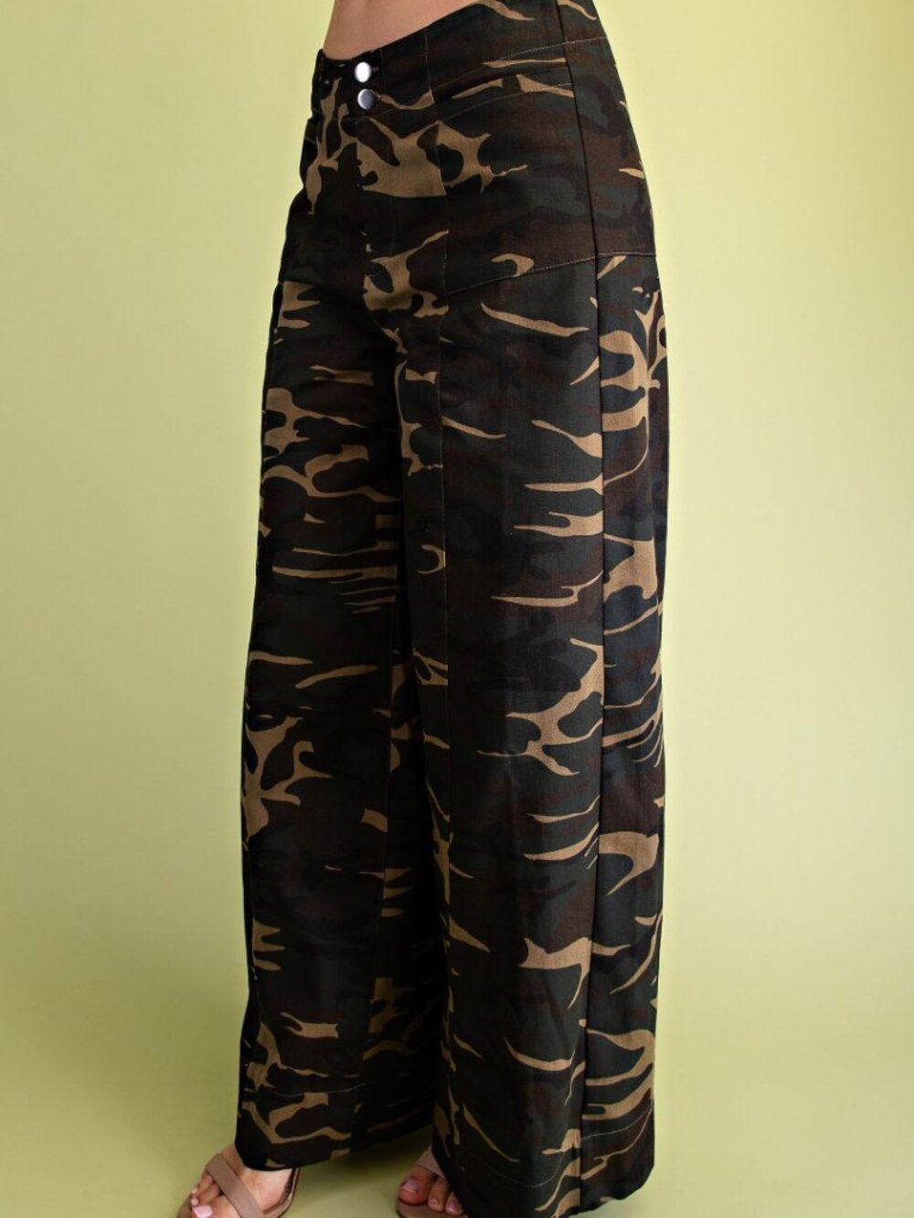 Gigio's Camouflage Wide Leg Pants - Picture 3 of 5